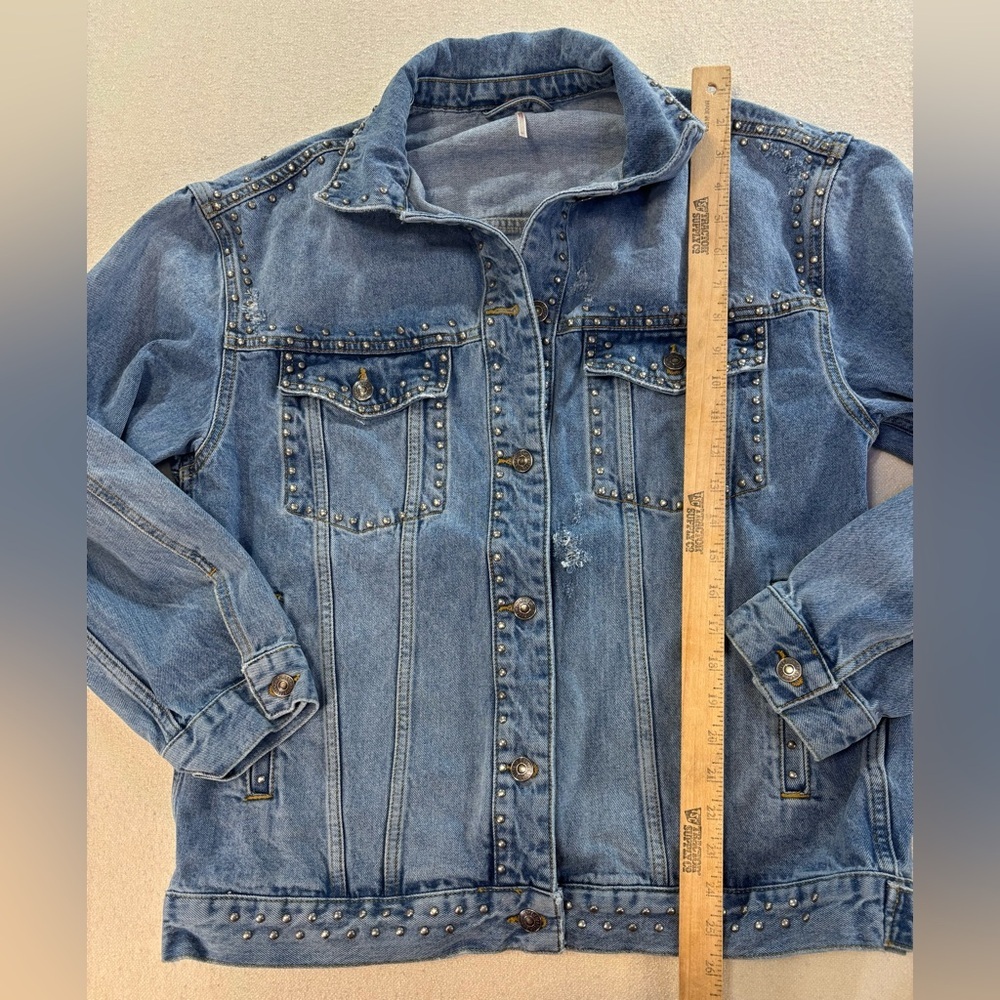 Free People Studded Distressed Denim Jacket Boho Western Festival Womens M - Picture 4 of 6